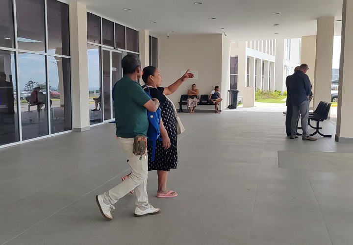 El juez Xavier Flórez ordenó la detención provisional de Marvin Serrano, además de imputarle cargos por el delito de femicidio doloso. Foto. Eric Montenegro El juez Xavier Flórez ordenó la detención provisional de Marvin Serrano, además de imputarle cargos por el delito de femicidio doloso. Foto. Eric Montenegro