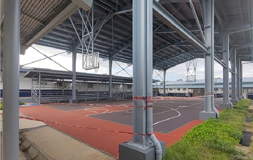Rufino Rodríguez, director regional del MEDUCA, informó que los trabajos de diseño, desarrollo de planos, construcción y remodelación integral del colegio tuvieron un costo superior a los 19 millones de dólares. Foto. Eric Montenegro