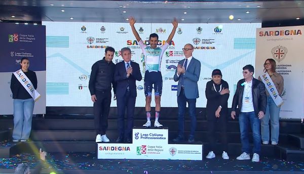 El panameño Roberto González se apoderó del liderato del premio de montaña del Giro Di Sardegna 2026. Foto:  Fepaci.