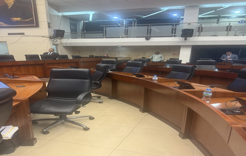 Curules de los diputados de Vamos vacías. Foto: @camachocastro Curules de los diputados de Vamos vacías. Foto: @camachocastro