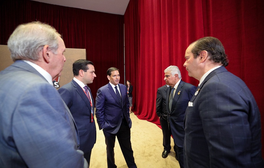 Panamá y Estados Unidos firman una nueva era de relaciones diplomáticas. 