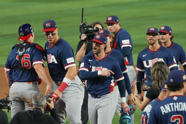 Jugadores de Estados Unidos celebran su triunfo ante República Dominicana en la semifinal del Clásico Mundial de Béisbol. Foto: EFE Jugadores de Estados Unidos celebran su triunfo ante República Dominicana en la semifinal del Clásico Mundial de Béisbol. Foto: EFE