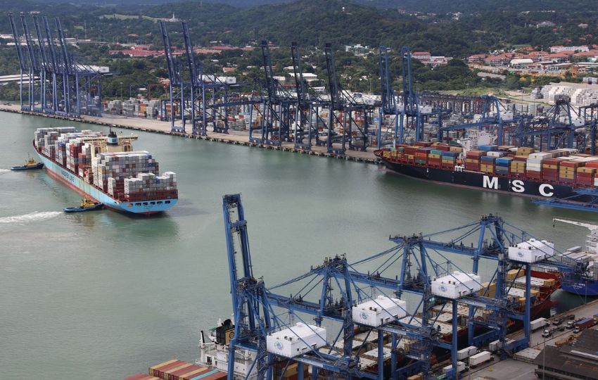 Panamá asumió la posesión de los puertos de Balboa y Cristóbal. Foto: Cortesía