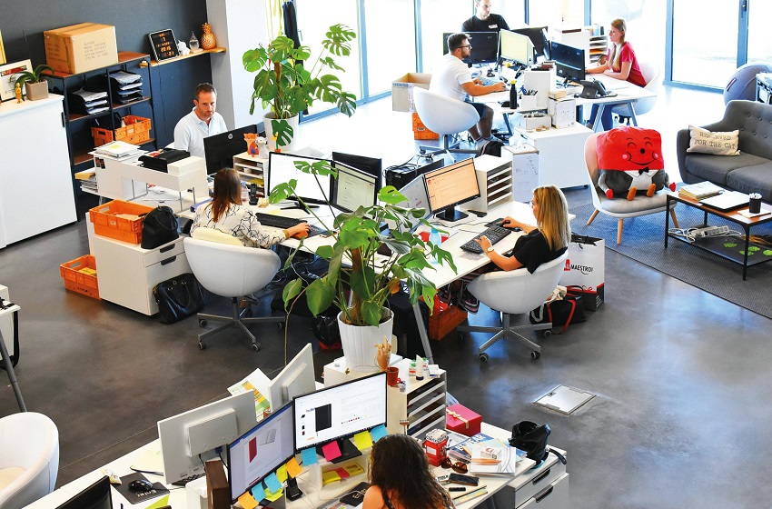 ¡Jóvenes panameños, su primer empleo está a la vuelta de la esquina!