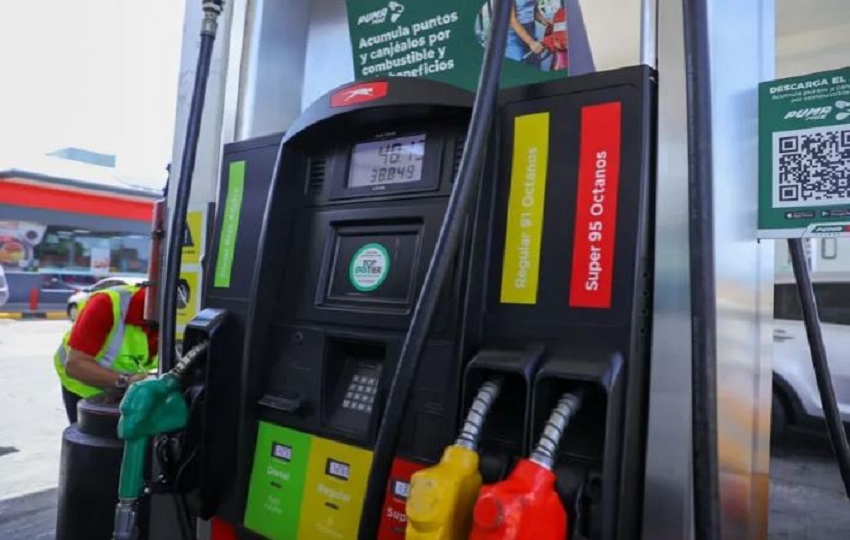  Estos fondos serán desembolsados directamente a los conductores porque no buscan congelar los precios, sino cubrir la diferencia del alza.  Cortesía