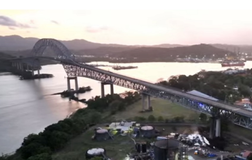Se ordenó el cierre del puente. Foto tomada Medcom
