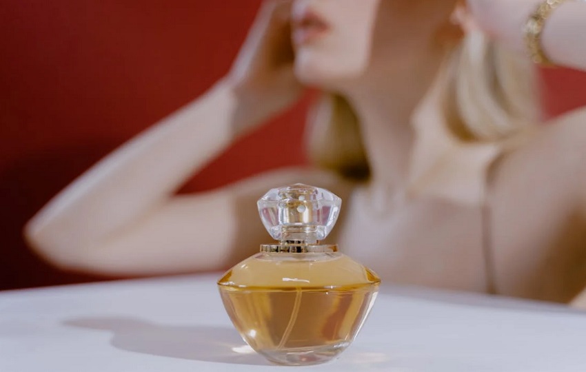 Esta sustancia se encuentra estrictamente prohibida en productos cosméticos por su clasificación como carcinógena. Foto: Ilustrativa