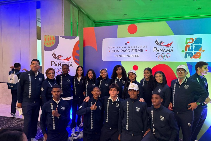 Delegación panameña de atletismo para los juegos suramericanos que inician este domingo. Foto: Cortesía