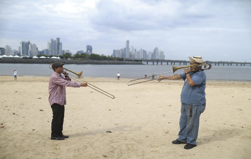 Músicos recordaron a  Willy Colón. Foto: EFE