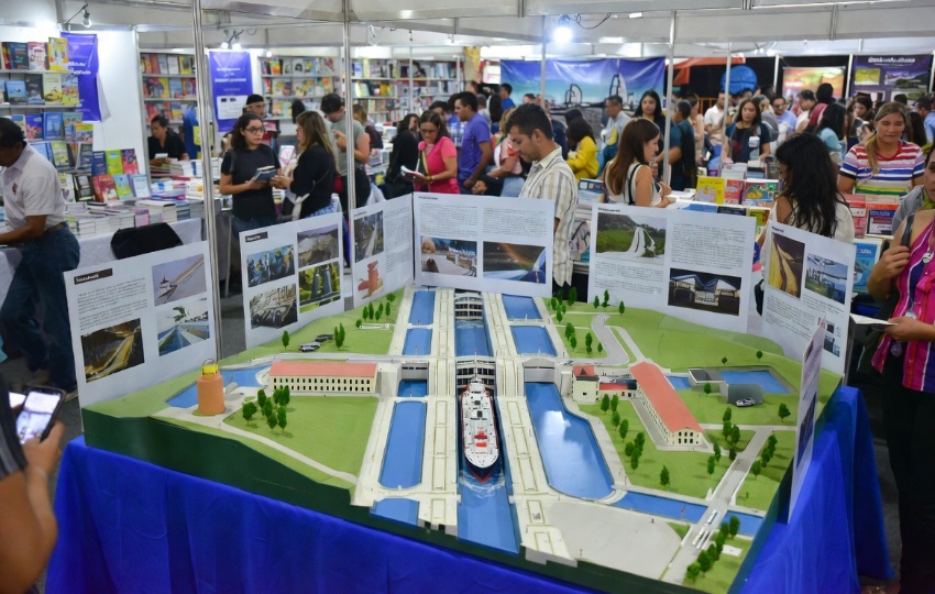 El Canal de Panamá está celebrando los 10 años de su ampliación. Foto: Ilustrativa / Grok El Canal de Panamá está celebrando los 10 años de su ampliación. Foto: Ilustrativa / Grok