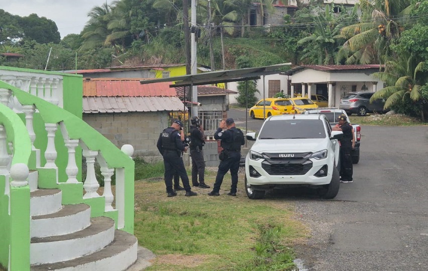 Uno de los disparos le dio en la mejilla el otro en el abdomen, lado derecho, y el tercero en el tórax.
