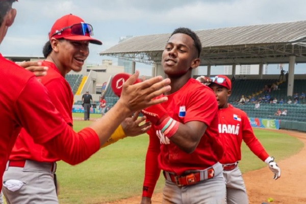 Panamá consiguió su tercer triunfo en el béisbol de los Juegos Suramericanos de la Juventud. Foto: COP