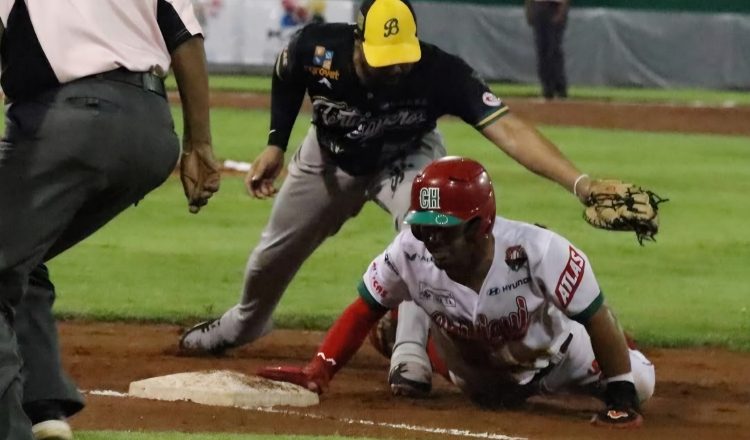Bocas del Toro y Chiriquí se enfrentan hoy en el estadio Rod Carew. Foto: Fedebeis