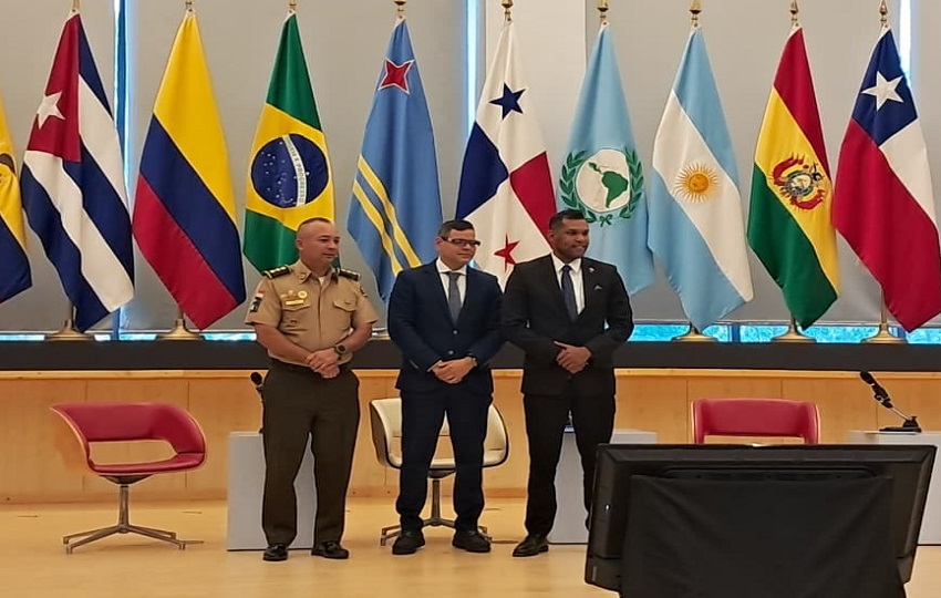 También se abordo el tema de los sujetos obligados y el sistema financiero.