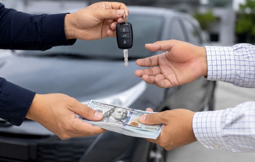 La venta y compra de autos usados en un trámite frecuente. Foto: ChatGPT