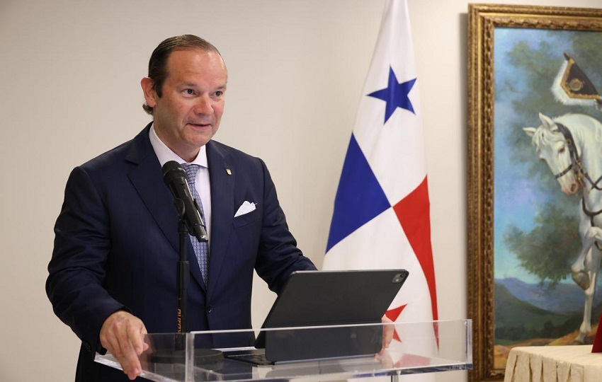 El canciller Martínez-Acha. El canciller Martínez-Acha.
