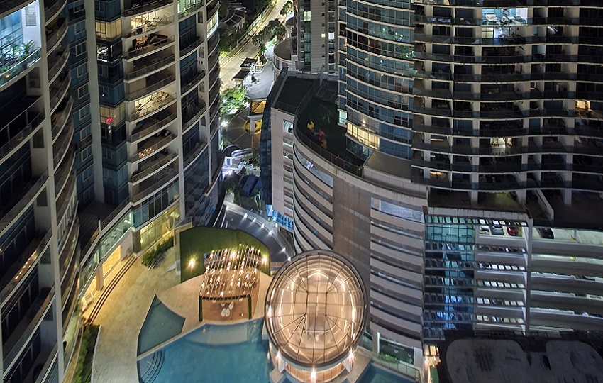 Vista nocturna desde una habitación del JW Marriott. Foto: Fanny Arias Vista nocturna desde una habitación del JW Marriott. Foto: Fanny Arias