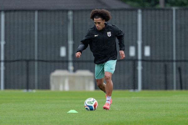 Adalberto 'Coco' Carrasquilla en los entrenamientos de la selección de Panamá. Foto: FPF