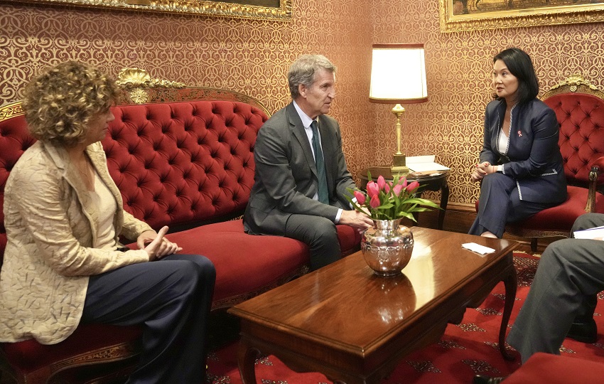 Es la primera mujer en ser elegida jefa del Estado de Perú. Foto: EFE