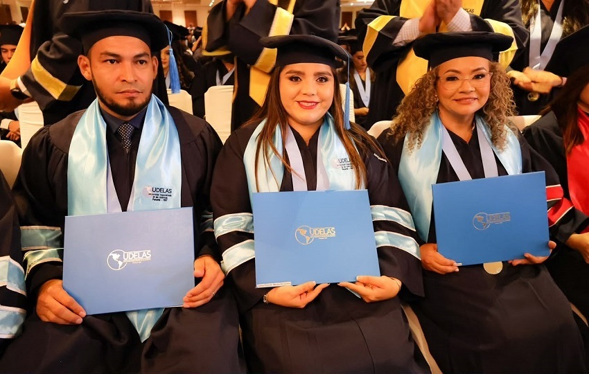 udelas_-_graduacion_-_veraguas_3.jpg