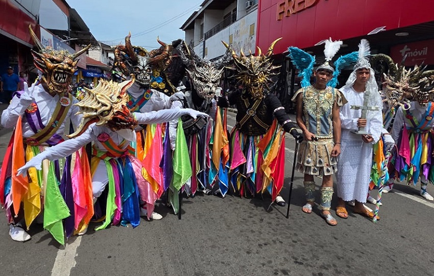 El desfile se realizó este sábado 15 de agosto. Foto: Cortesía