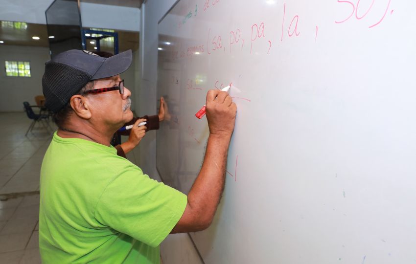 La mayoría de los estudiantes son adultos. Foto: Cortesía