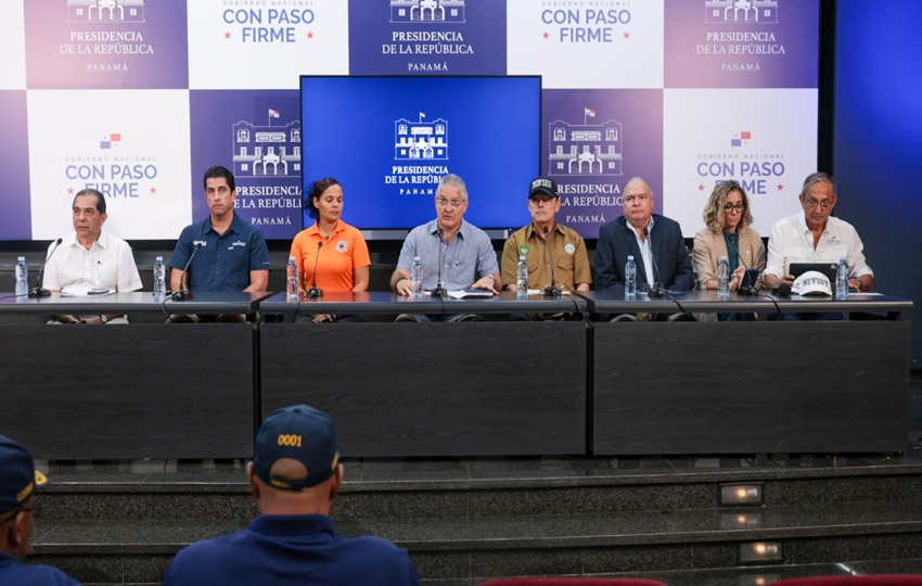 Ministros brindaron este sábado una conferencia de prensa. Ministros brindaron este sábado una conferencia de prensa.