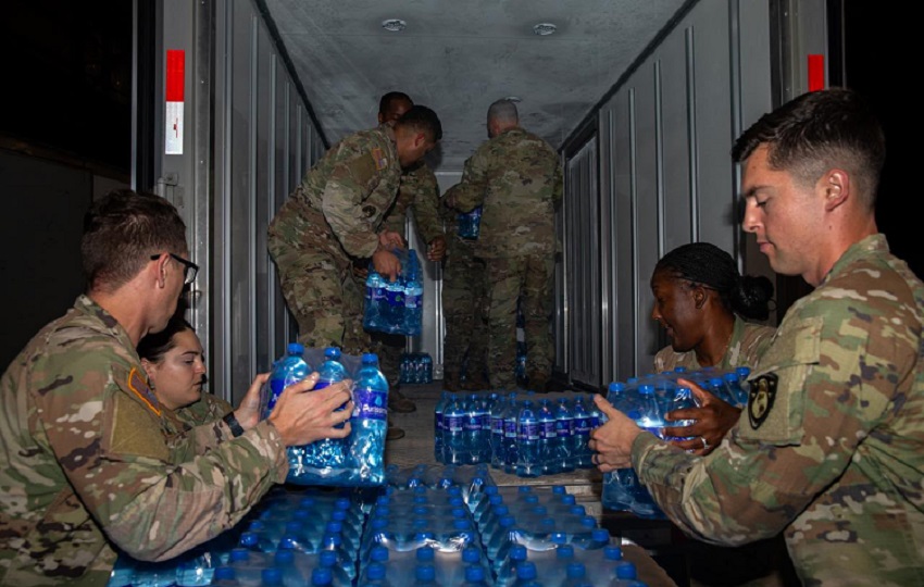 Las labores logísticas en la terminal aérea buscan agilizar la recepción y distribución de suministros hacia las comunidades más impactadas por las sacudidas telúricas. Foto. @USEmbPAN