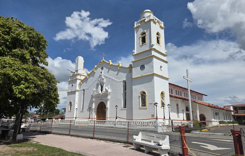 La Catedral de Penonomé sufrió graves daños. Foto: Grupo Epasa La Catedral de Penonomé sufrió graves daños. Foto: Grupo Epasa