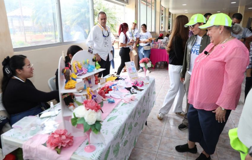 feria_jovenes1.jpg feria_jovenes1.jpg