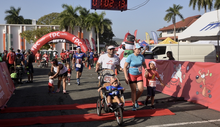 Carrera familiar. Carrera familiar.