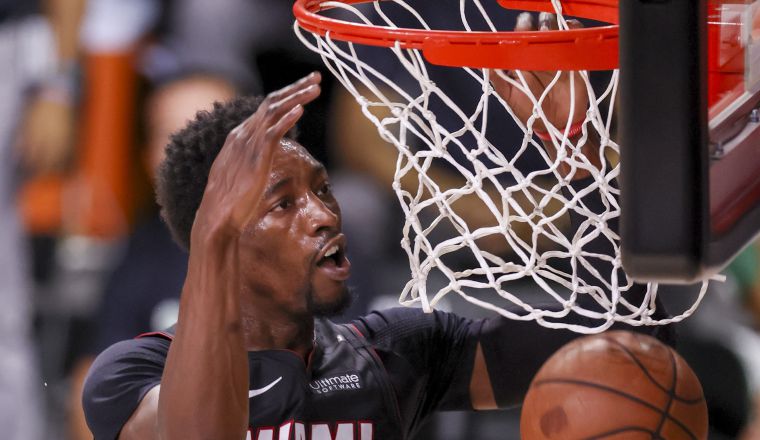 Bam Adebayo de Miami Heat. Bam Adebayo de Miami Heat. Foto:EFE
