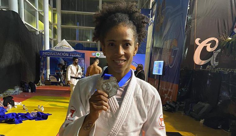 39429274.jpg Miryam Roper, figura que panameña con opciones de llegar a Tokio