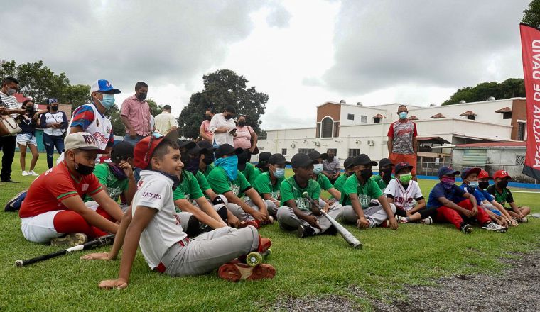 Equipo infantil de Doleguita. Foto: Mayra Madrid 