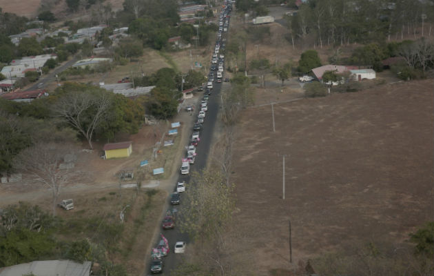 Más de mil vehículo en caravana. Foto/Cortesía