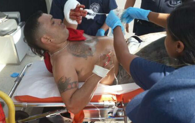 Reclusos heridos en cárcel de David. Foto/@elmerquintero