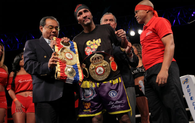 Chemito Moreno, súper campeón gallo de la AMB. Foto/Anayansi Gámez