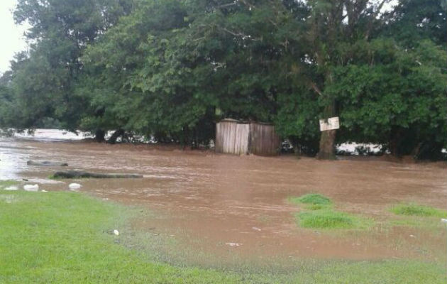Desbordamiento del Río Cricamola, Bocas del Toro. Foto/Leonardo Machuca