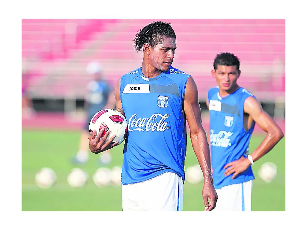 Intimidado. Carlo Costly fue amenazado por Twitter.(Archivo)