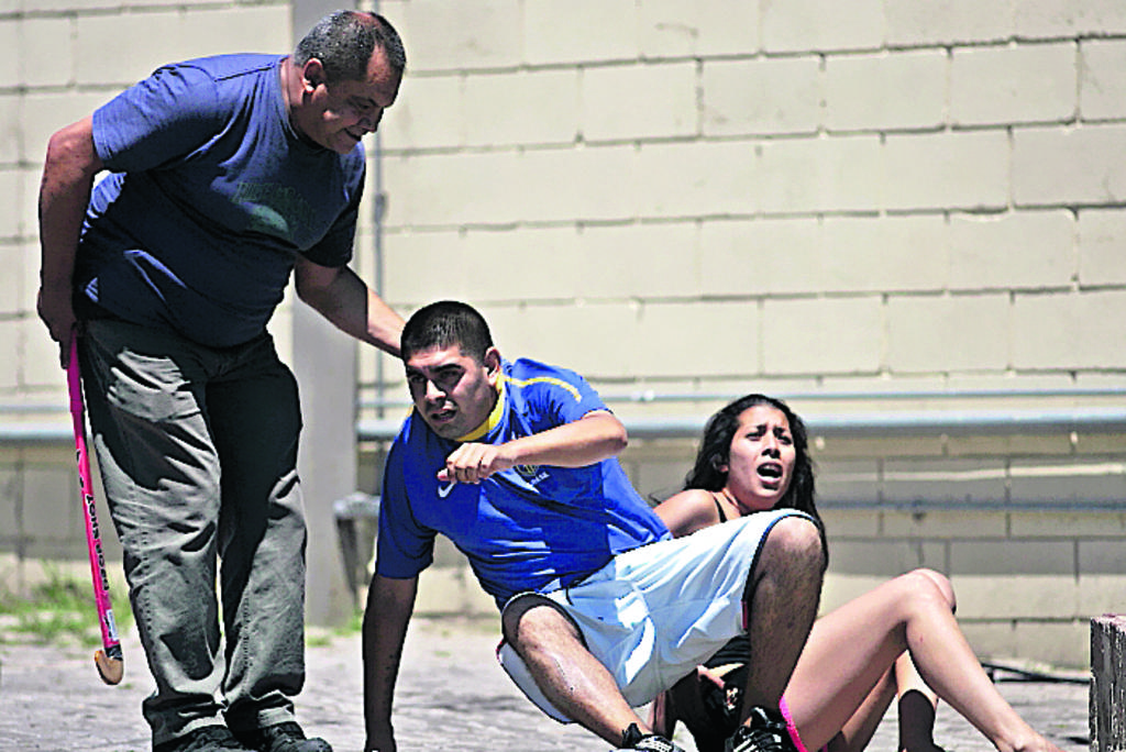 Trabajo. Un guardia de seguridad atrapa a una pareja.(AP )