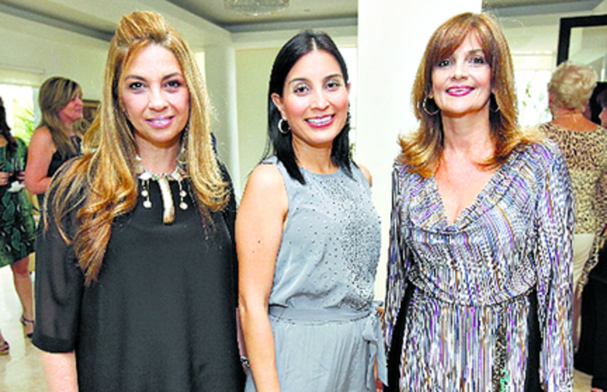 2. Andreína Robaina, María Karina Pinzón y María Eugenia Zapata.