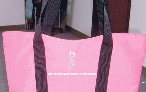 <p>Bolso. Es práctico para esos días de playa y para ir a tu trabajo los fines de semana.</p>
