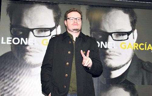 <p>Leonel García. Regresa al país sin Noel Schajris.</p>