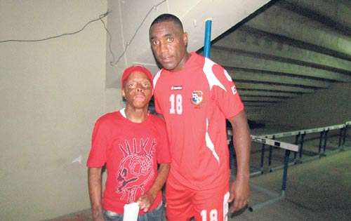 <p>Delantero. Jhonatan junto a Luis Tejada.</p>