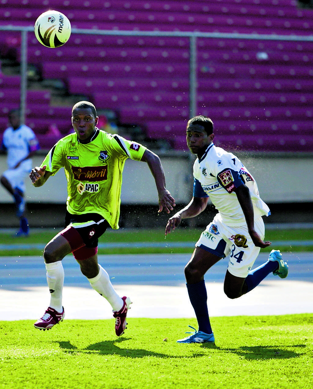 Titular. Ricardo Romero (izqda.) jugó desde el inicio.(Carlos Lemos)
