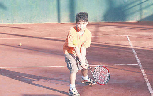 <p>Clases. Centro Fred Maduro es la sede del campamento.</p>