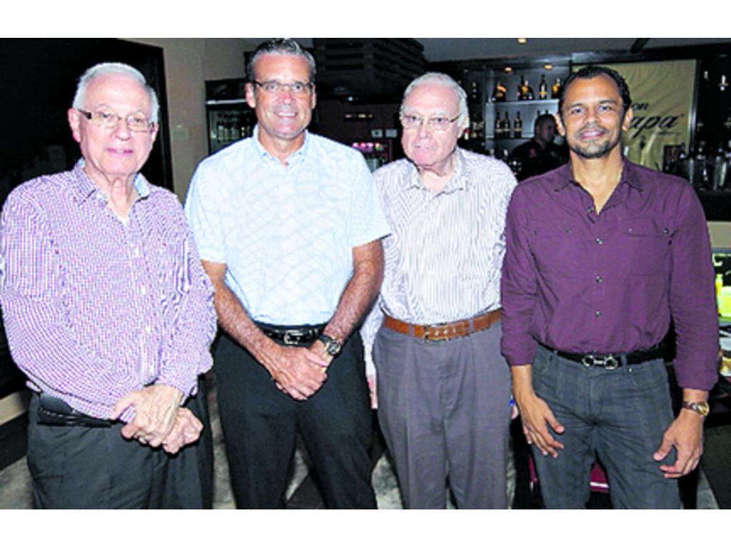 4. Juan Flors, Alfredo Motta, Ernesto Motta y Reinier Rodríguez.