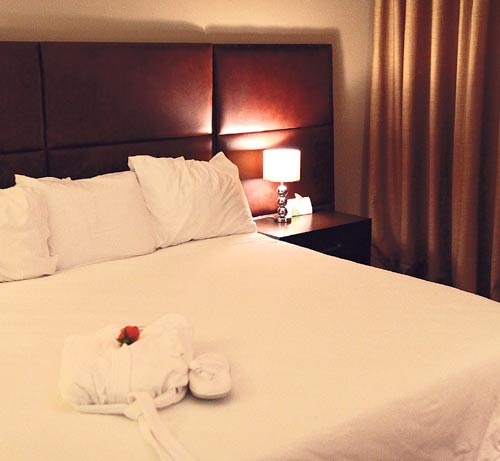 <p>Esplendor. Tiene 54 "suites" estándar, 43 "deluxe", 2 VIP y 1 "suite" presidencial.</p>