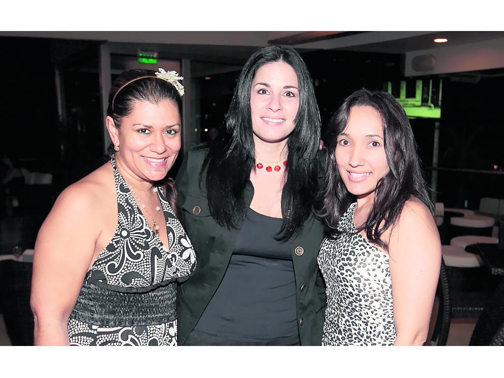 Mayra Águila, Rosina Feoli y Jackeline González.()