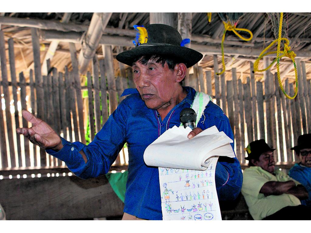 Médico tradicional de Puente Bayano, comunidad de entrada a la comarca. Está ubicada en las orillas del Lago Bayano y es la única con acceso por carretera. Tiene 48 viviendas y 274 habitantes.